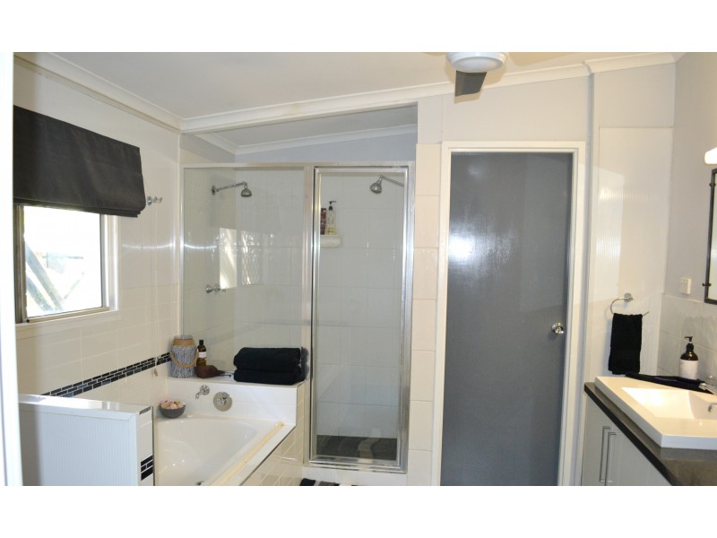 195 Cossack Road, Katherine NT 0850