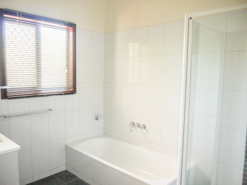 11 Sandalwood Crescent, Katherine NT 0850