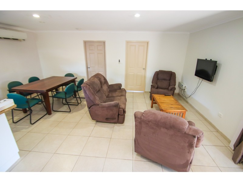 8 Fuller Crescent, Katherine NT 0850