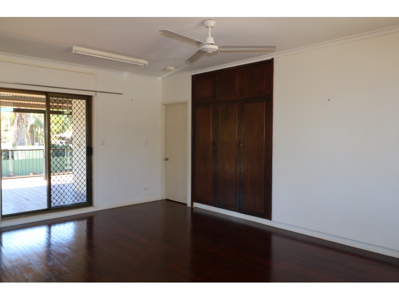 25 Raymond Place, Katherine NT 0850