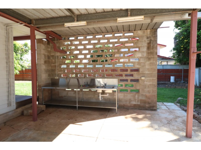 2 Cox Crescent, Katherine NT 0850