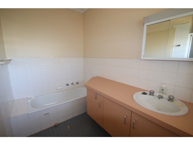 16 Finniss Place, Katherine NT 0850