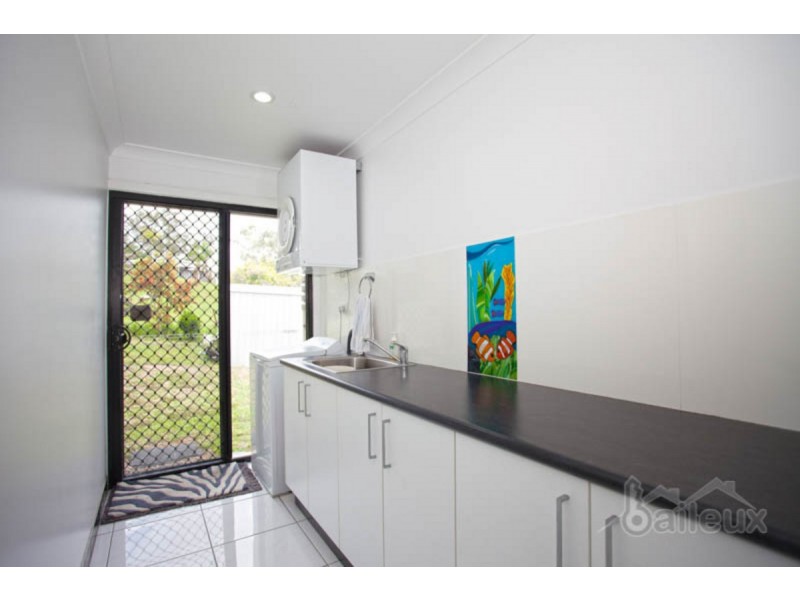 8 Shetland Court, Erakala QLD 4740