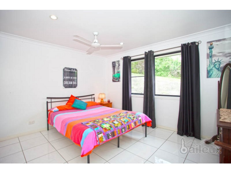 8 Shetland Court, Erakala QLD 4740
