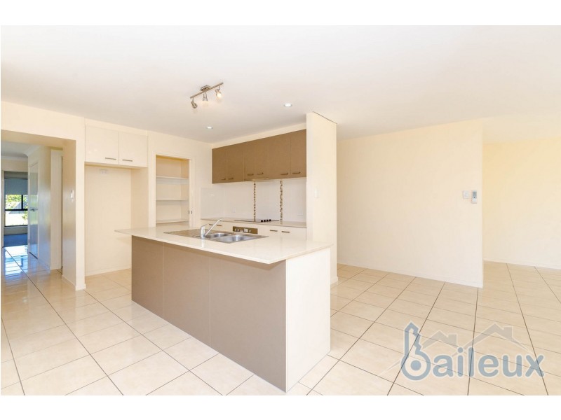 15 Brindabella Parade, New Auckland QLD 4680