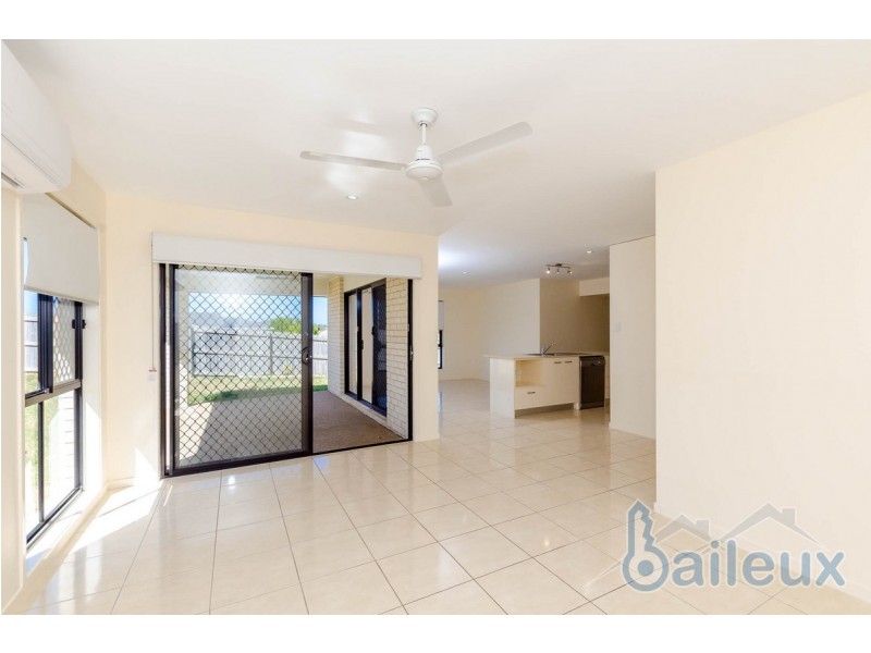 15 Brindabella Parade, New Auckland QLD 4680