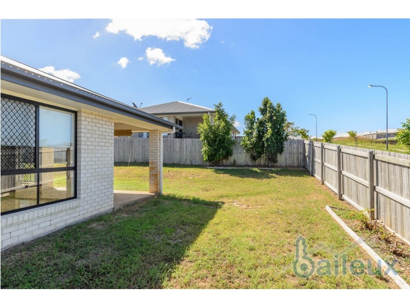 15 Brindabella Parade, New Auckland QLD 4680