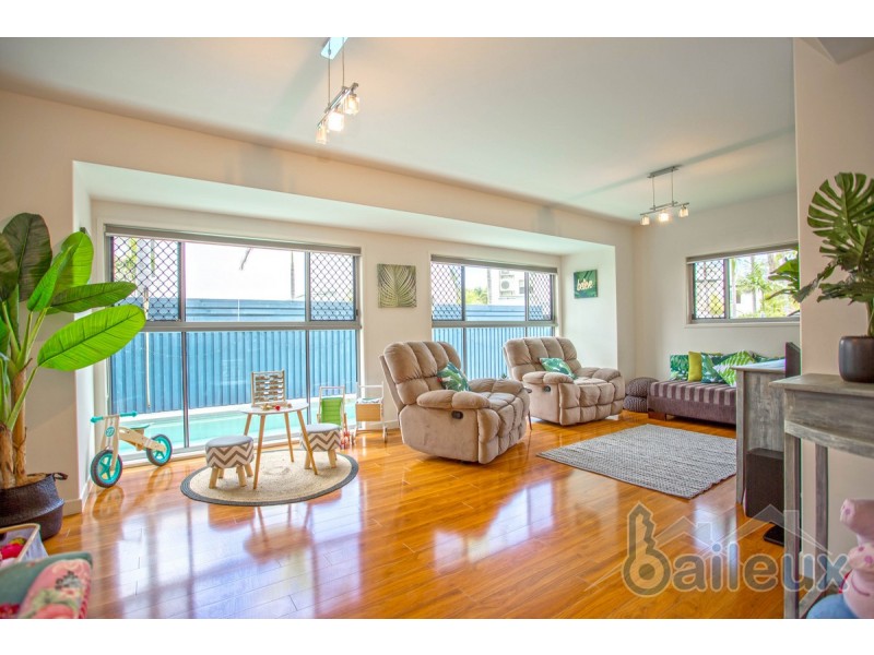 11 Pacific Drive, Blacks Beach QLD 4740