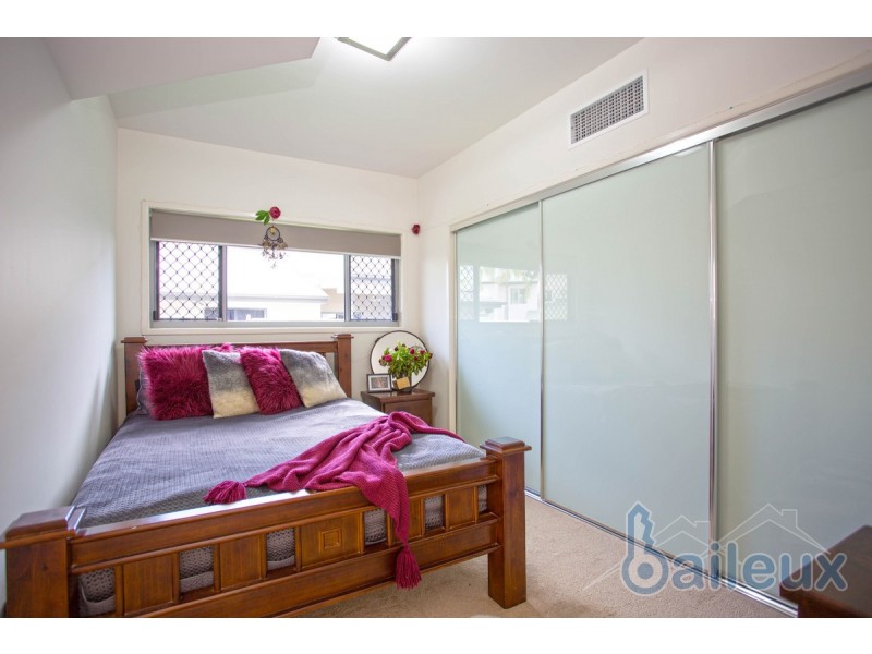 11 Pacific Drive, Blacks Beach QLD 4740