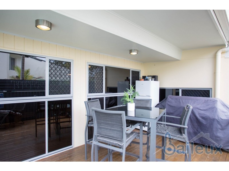 11 Pacific Drive, Blacks Beach QLD 4740