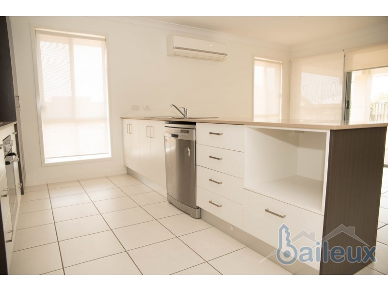 78 Newport Parade, Blacks Beach QLD 4740