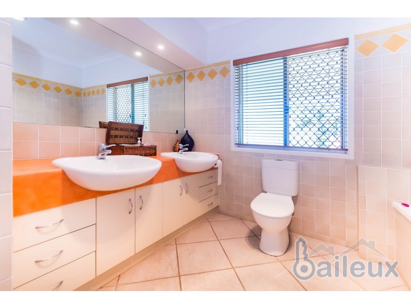 12 Ian Wood Drive, Dolphin Heads QLD 4740