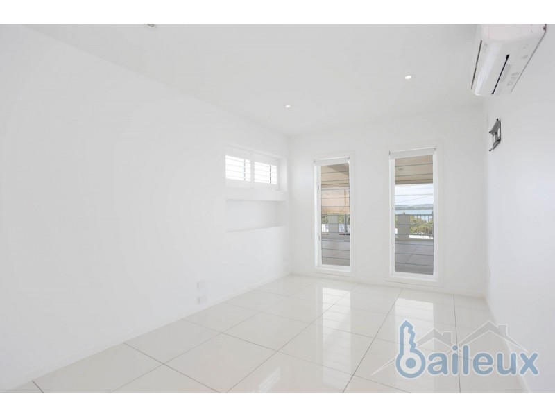 14 Albatross Street, Slade Point QLD 4740