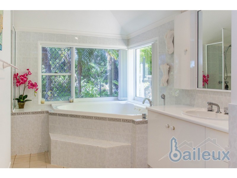 70 Admiral Drive, Dolphin Heads QLD 4740