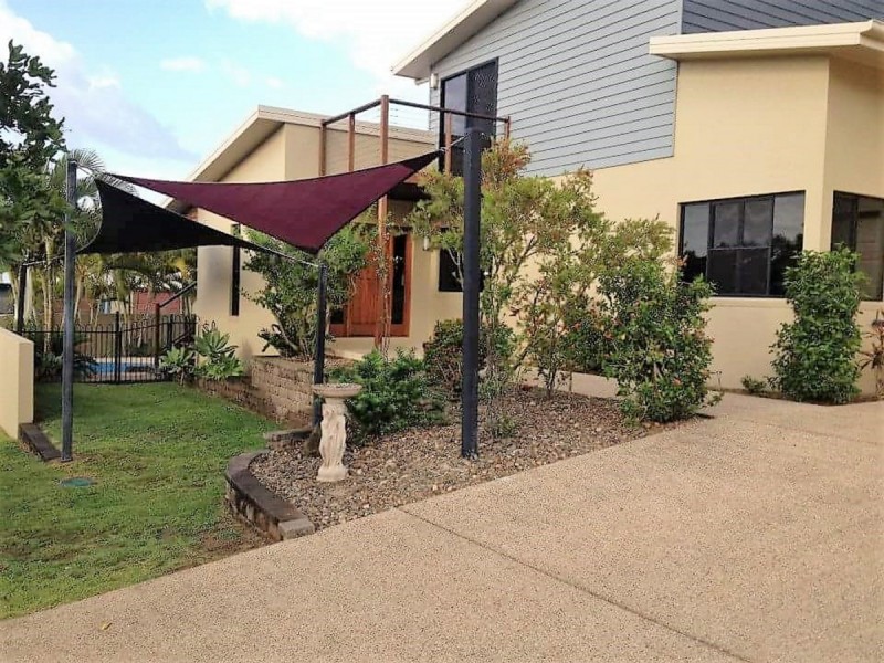 6 Seaspray Close, Shoal Point QLD 4750