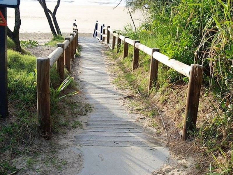 6 Seaspray Close, Shoal Point QLD 4750