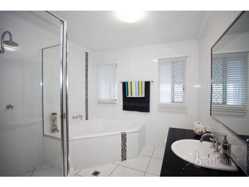 46 Ian wood Drive, Dolphin Heads QLD 4740