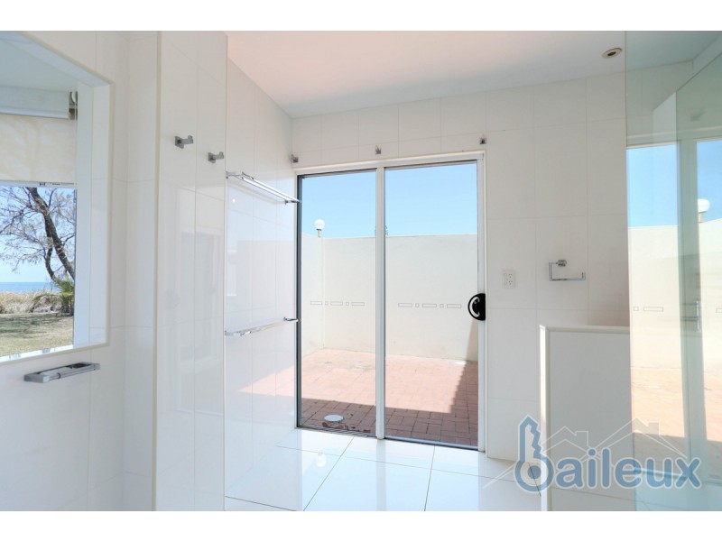 14 Albatross Street, Slade Point QLD 4740