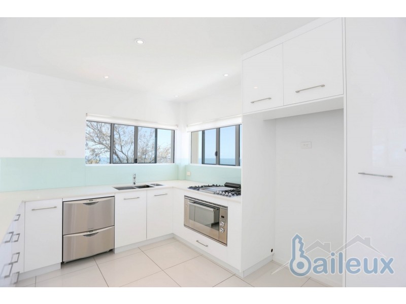 14 Albatross Street, Slade Point QLD 4740