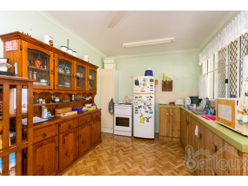 34 Palm Avenue, Seaforth QLD 4741