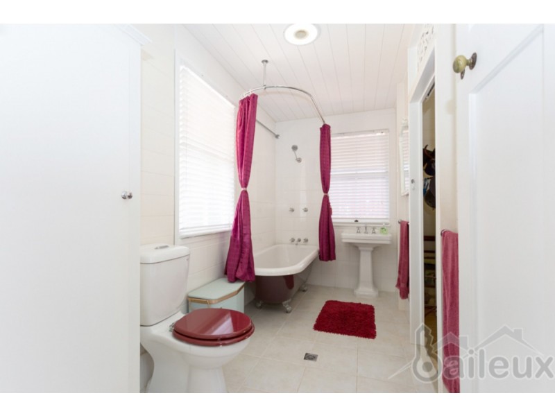 986 Rise and Shine , YALBOROO Viaduct, Calen QLD 4798