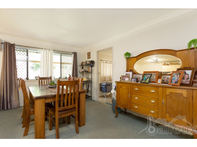 11 Barton Street, West Mackay QLD 4740
