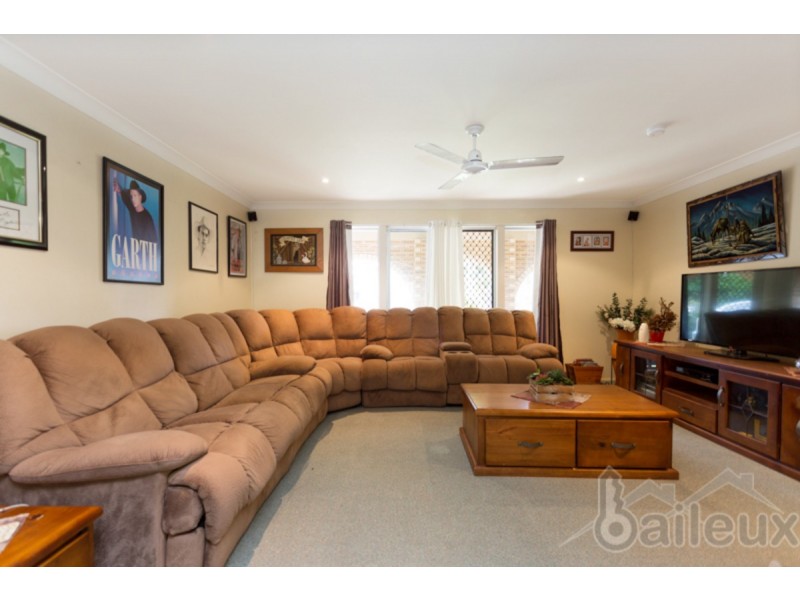 11 Barton Street, West Mackay QLD 4740
