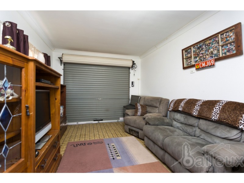 11 Barton Street, West Mackay QLD 4740