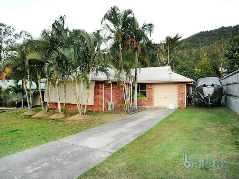 6 Esk Terrace, Cannonvale QLD 4802
