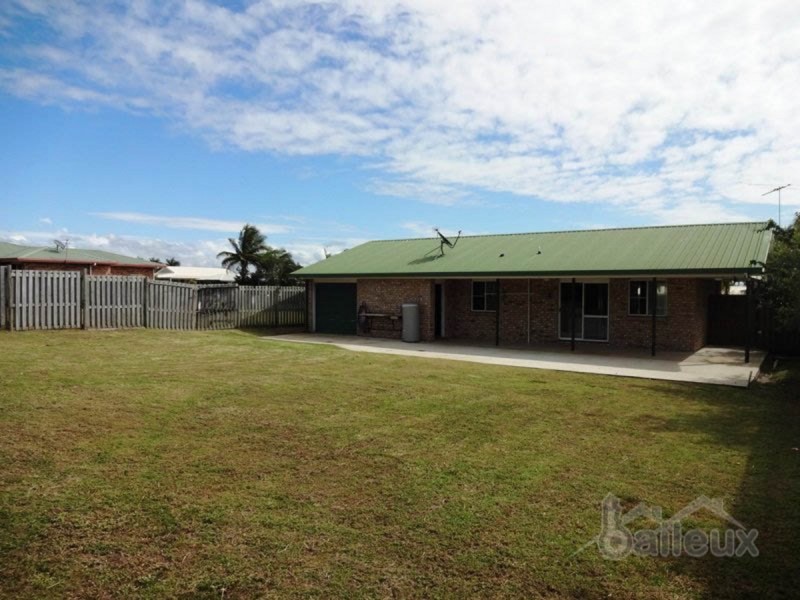 17 Kristy Crescent, Eimeo QLD 4740
