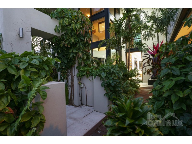 5 Turtle Place, Blacks Beach QLD 4740