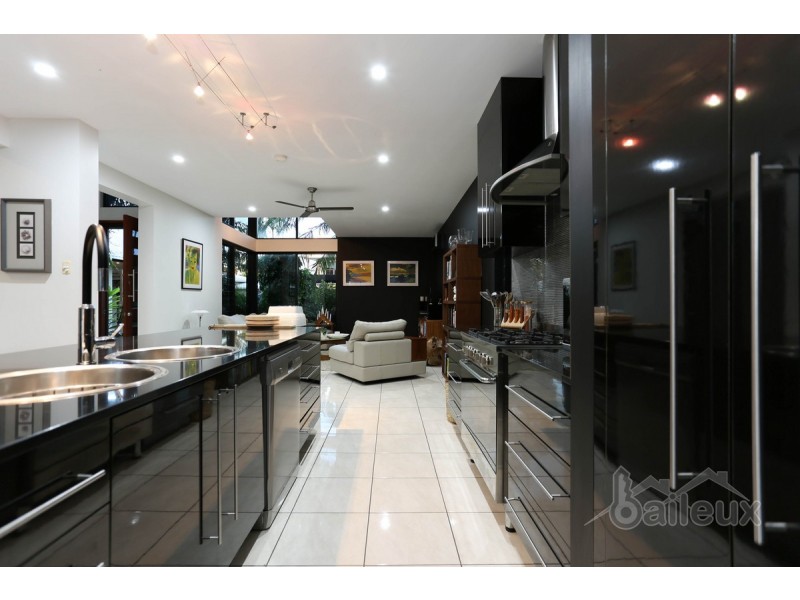 5 Turtle Place, Blacks Beach QLD 4740