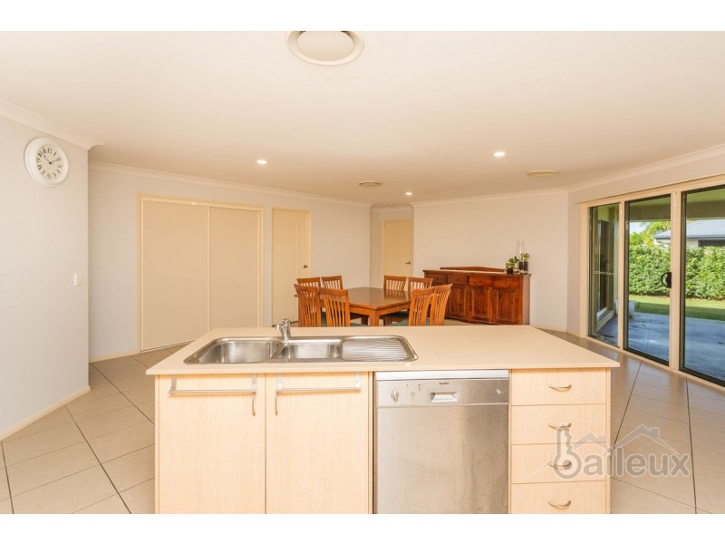 6 Narrabeen Street, Blacks Beach QLD 4740