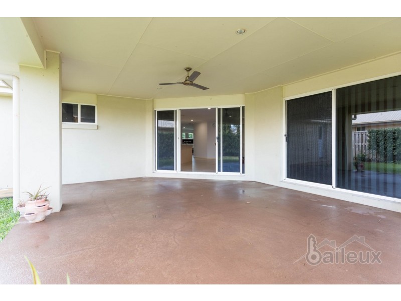 6 Narrabeen Street, Blacks Beach QLD 4740