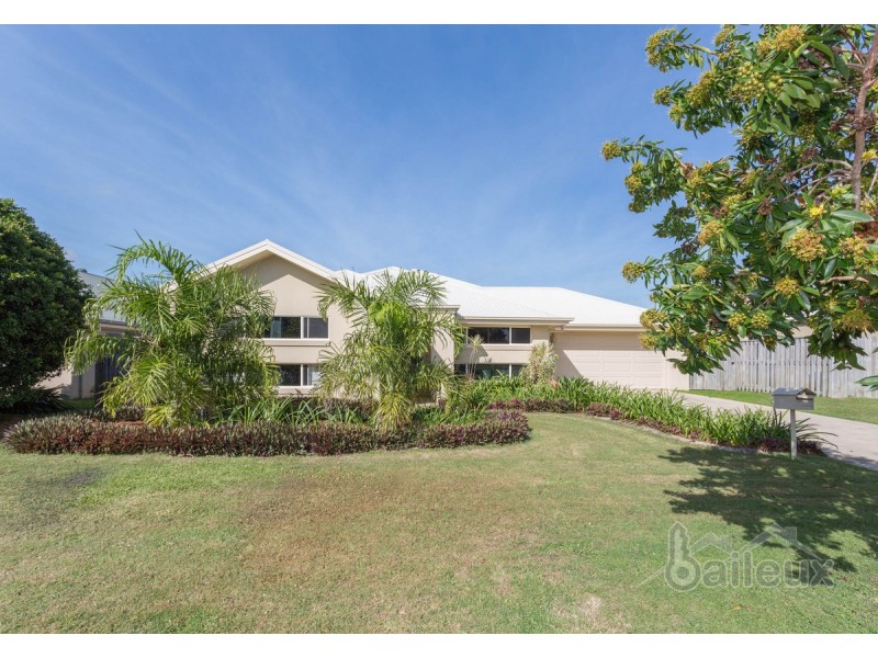 6 Narrabeen Street, Blacks Beach QLD 4740