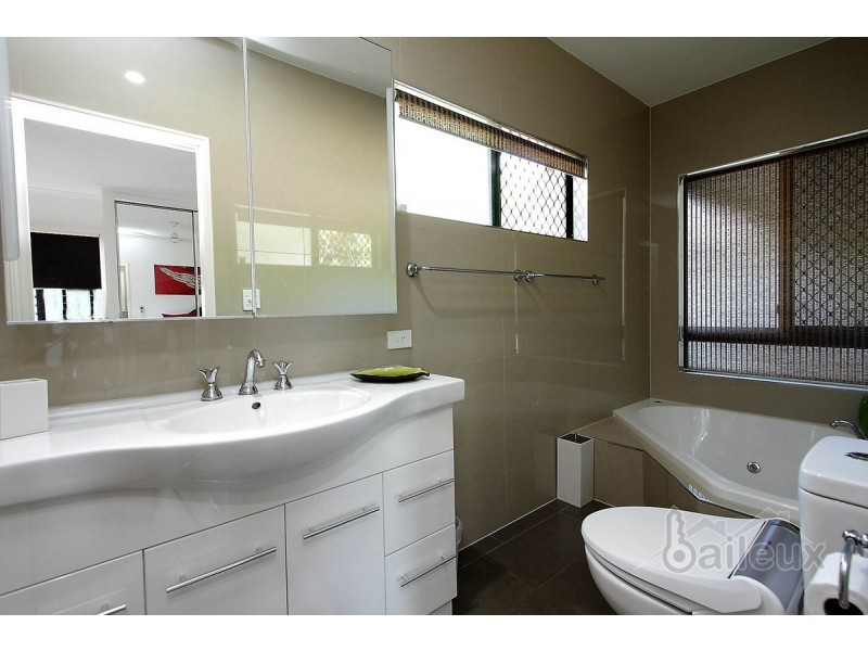 64 Ian Wood Drive, Dolphin Heads QLD 4740