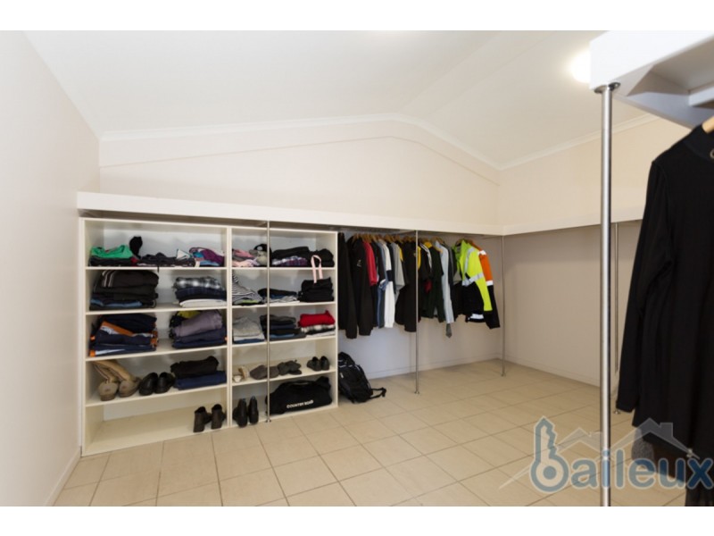 49 De Bonis Road, Netherdale QLD 4756