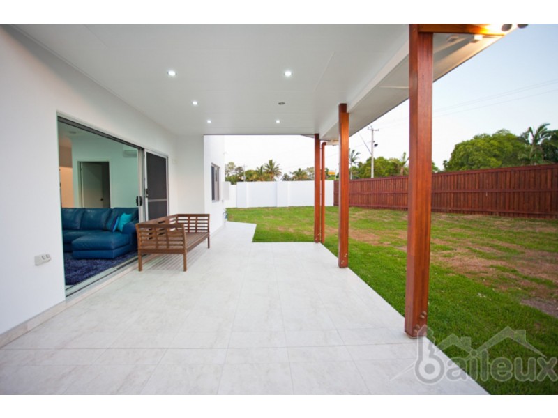 1 Turtle Place, Blacks Beach QLD 4740