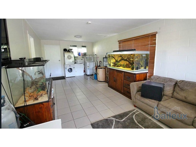 34 Perry Road, Alligator Creek QLD 4740