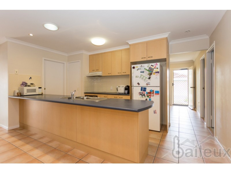 10 Lois Street, Mount Pleasant QLD 4740