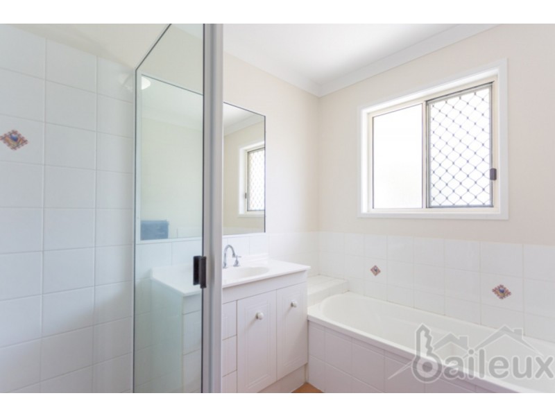 10 Lois Street, Mount Pleasant QLD 4740