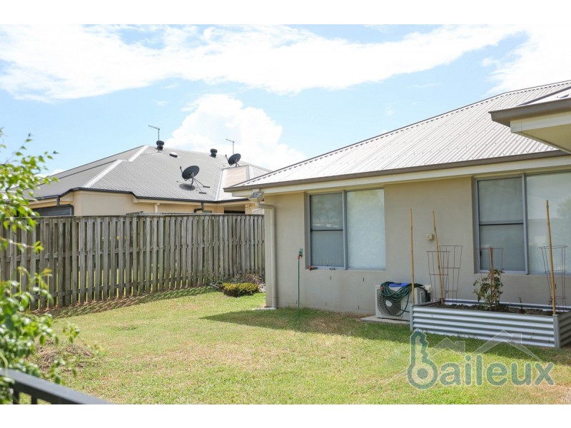 78 Newport Parade, Blacks Beach QLD 4740