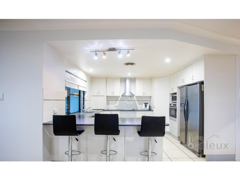 6 Polly Crescent, Richmond QLD 4740