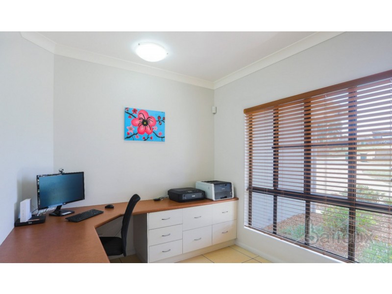 6 Polly Crescent, Richmond QLD 4740