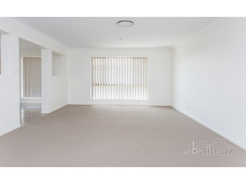 17 Elizabeth Street, Mirani QLD 4754