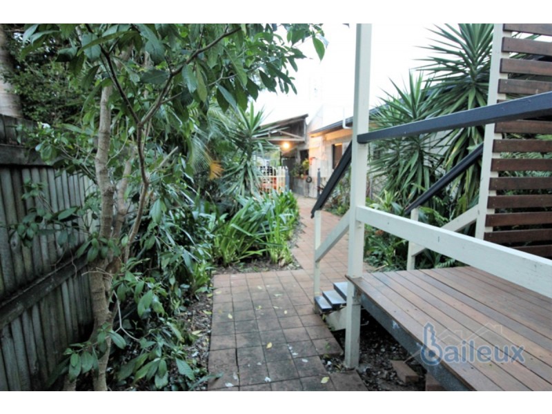 33a Edmonds Street, Bucasia QLD 4750