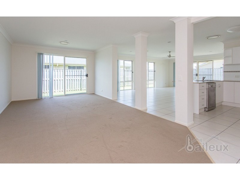 94 Whitehaven Drive, Blacks Beach QLD 4740