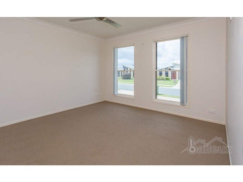 94 Whitehaven Drive, Blacks Beach QLD 4740