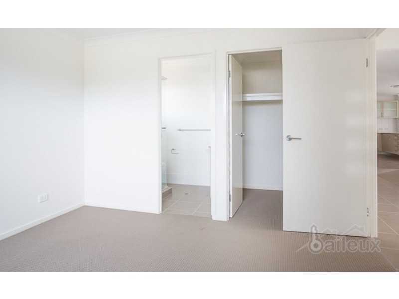 17 Elizabeth Street, Mirani QLD 4754