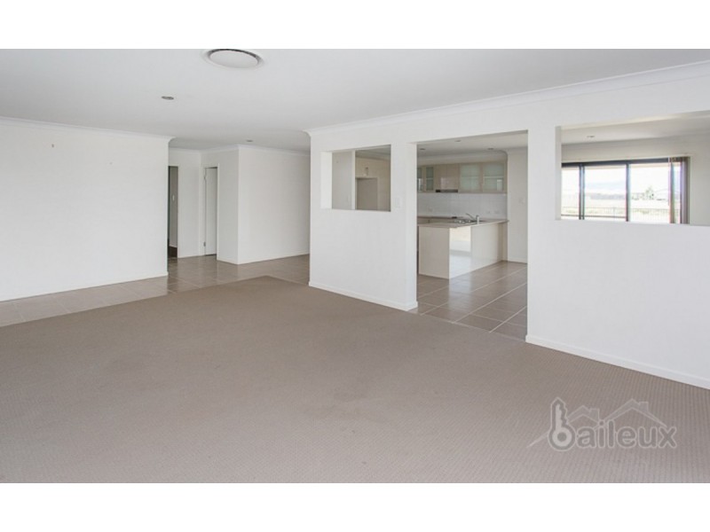17 Elizabeth Street, Mirani QLD 4754